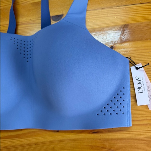 Victorias Secret VSX Featherweight Max High Impact Sports Bra periwinkle NWT - Picture 2 of 5